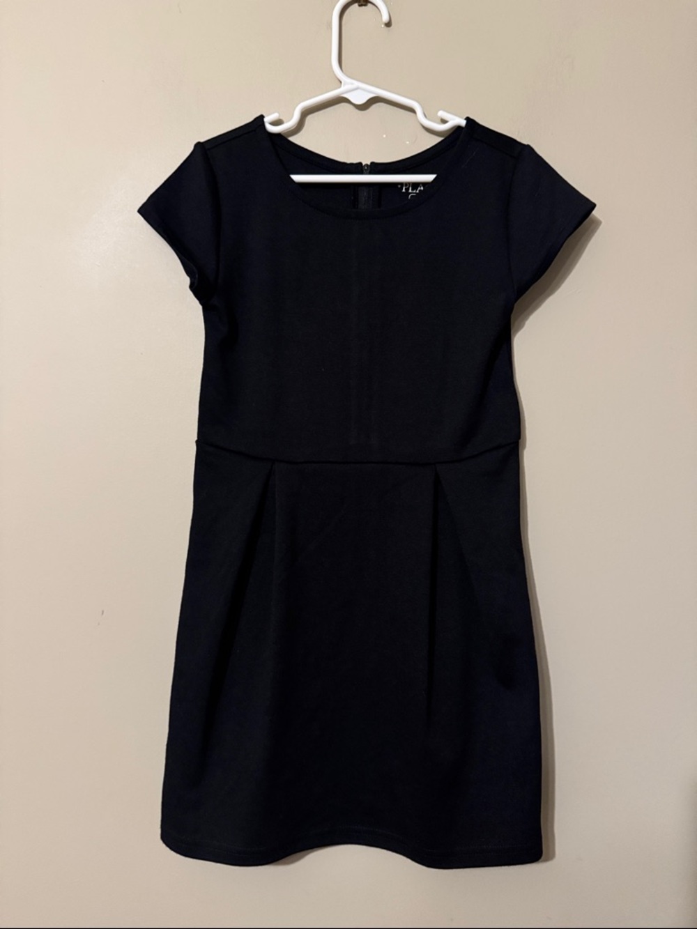 Children’s Place classic short sleeve black dress, size 6